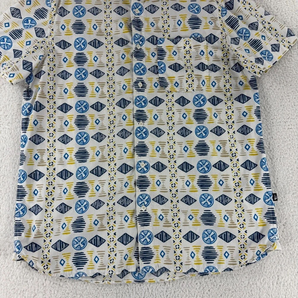 The North Face Baytrail Button-Up Shirt Men Size XL Blue Yellow Geo Short Sleeve